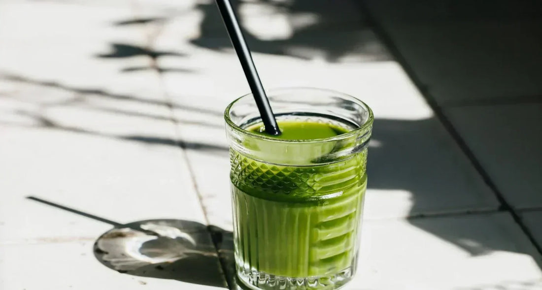 GOUTTES DE CHLOROPHYLLE - QUE SE CACHE-T-IL DERRIÈRE CET ENGOUEMENT ?